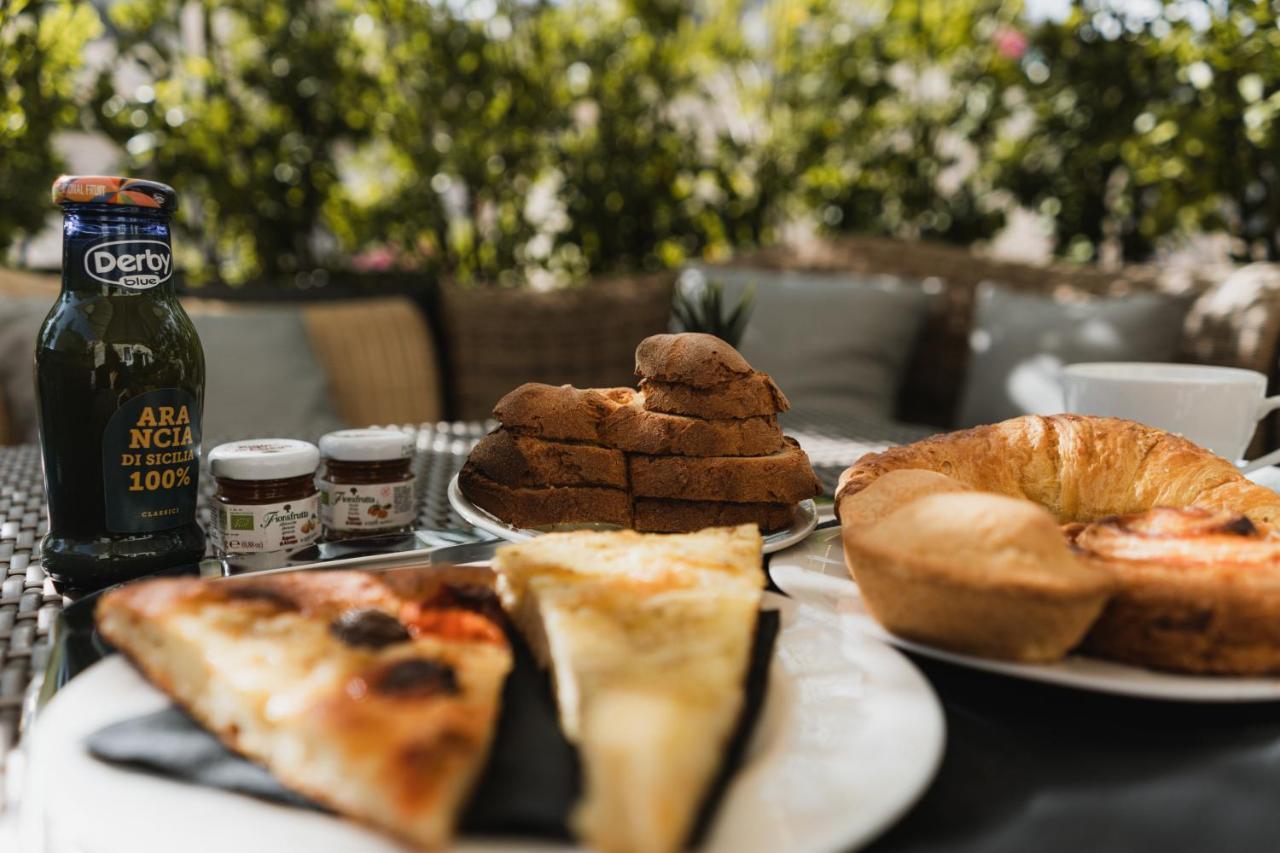 Gradelle San Nicola Bed & Breakfast มาเตรา ภายนอก รูปภาพ